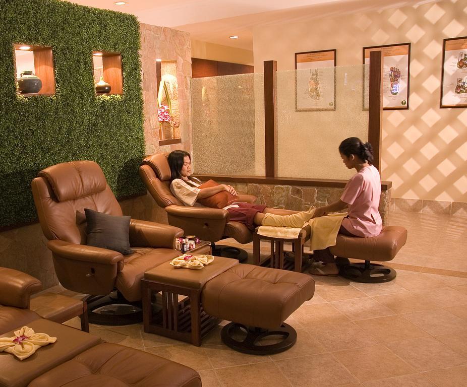 โรงแรมซีนิท สุขุมวิท 4* กรุงเทพมหานคร